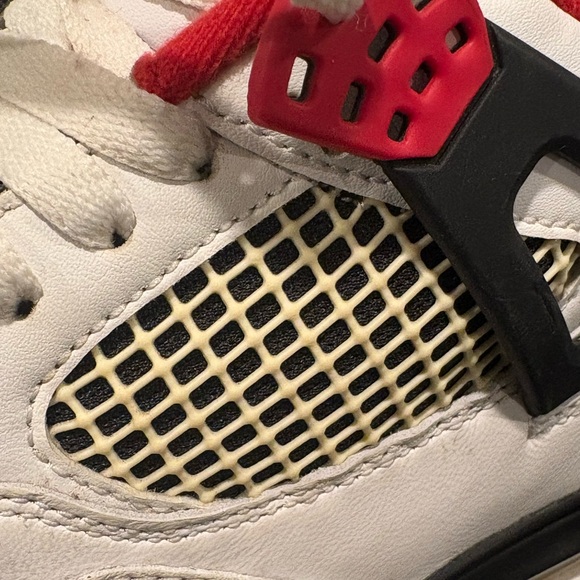 Air Jordan 4 Retro OG "Fire Red" - Picture 7 of 14